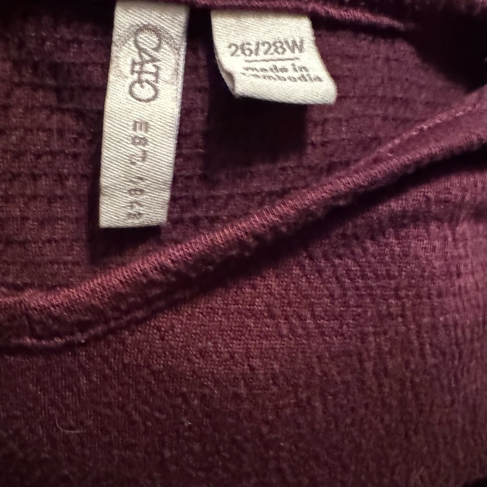 Elegant Burgundy Dress - Picture 2 of 2